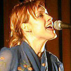 Anneli Drecker, Музыкальный Портал α