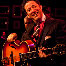 John Pizzarelli, Музыкальный Портал α