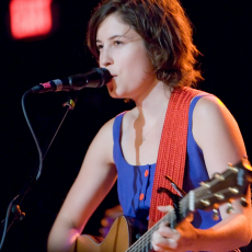 Missy Higgins, Музыкальный Портал α