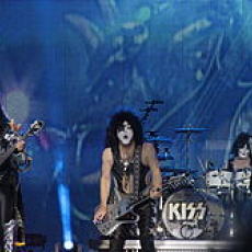 KISS, Музыкальный Портал α