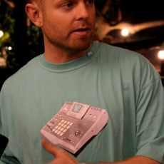 DJ Shadow, Музыкальный Портал α