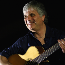 Laurence Juber, Музыкальный Портал α