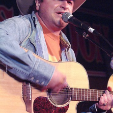 Mark Chesnutt, Музыкальный Портал α