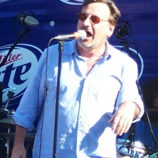 Southside Johnny, Музыкальный Портал α