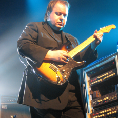 Steve Rothery, Музыкальный Портал α