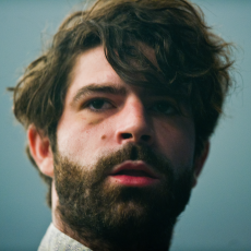 Yannis Philippakis, Музыкальный Портал α