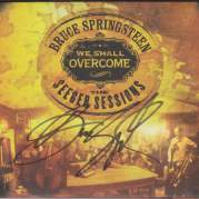 Обложка альбома We Shall Overcome: The Seeger Sessions, Музыкальный Портал α